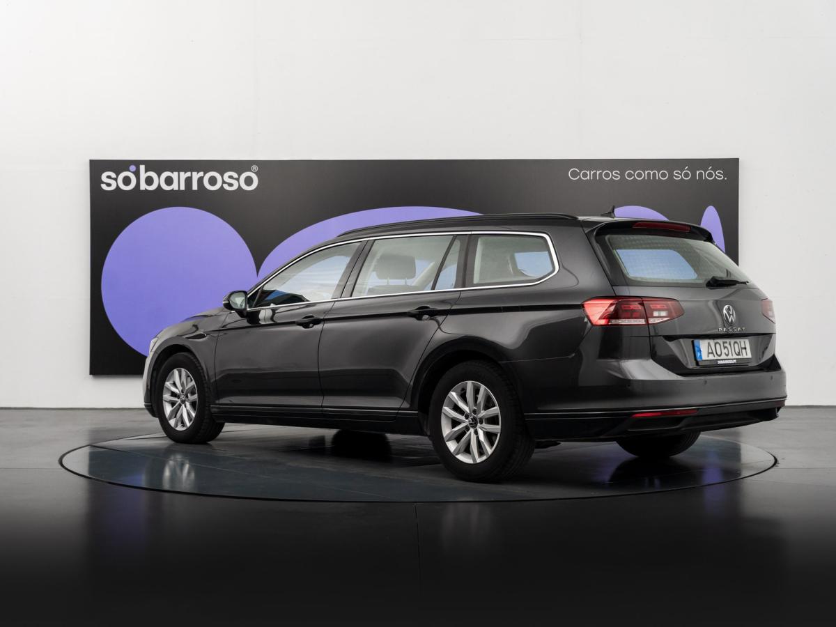 volkswagen-passat-variant-2022-diesel-1968cc