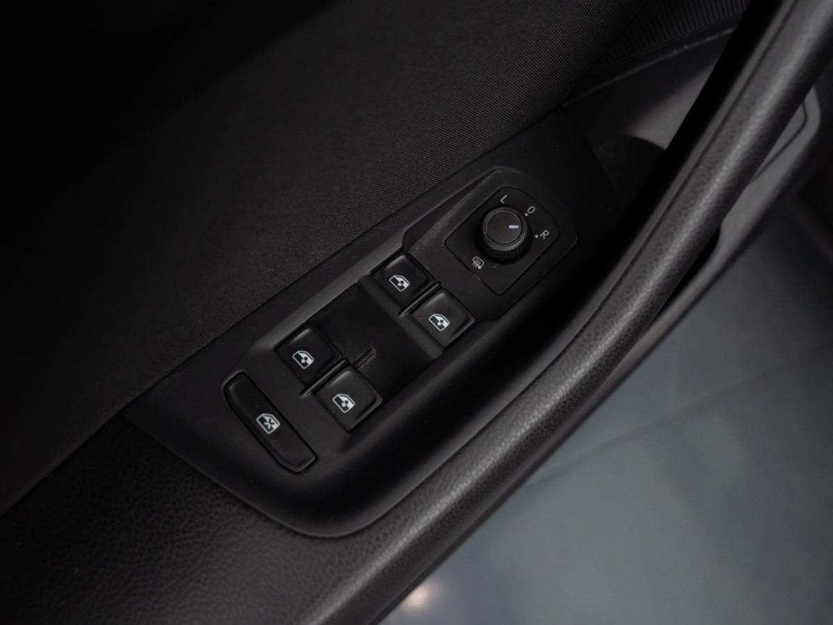 volkswagen-passat-variant-2022-diesel-1968cc