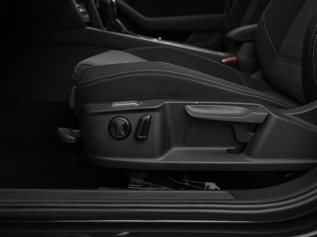 volkswagen-passat-variant-2022-diesel-1968cc