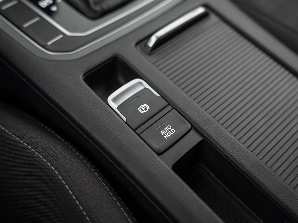 volkswagen-passat-variant-2022-diesel-1968cc