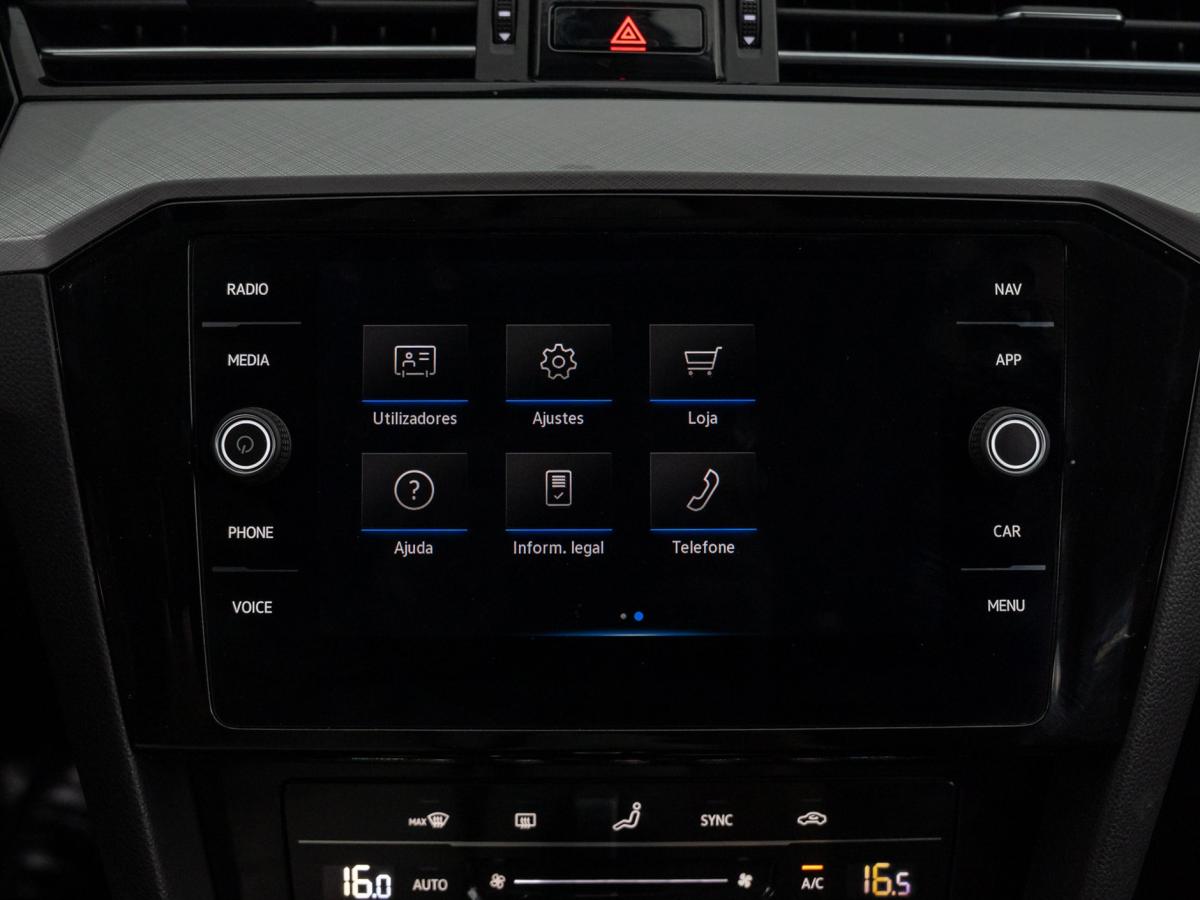 volkswagen-passat-variant-2022-diesel-1968cc