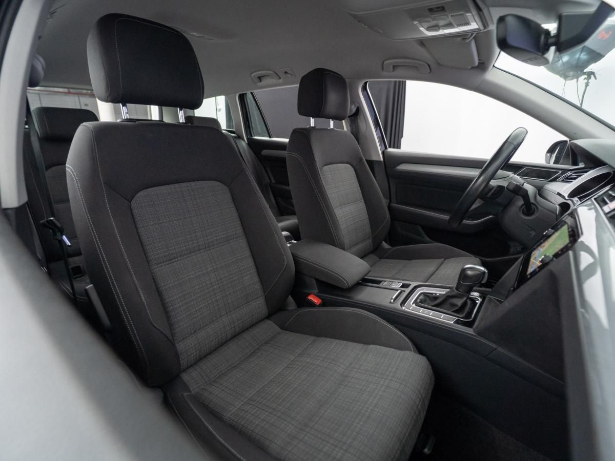 volkswagen-passat-variant-2022-diesel-1968cc