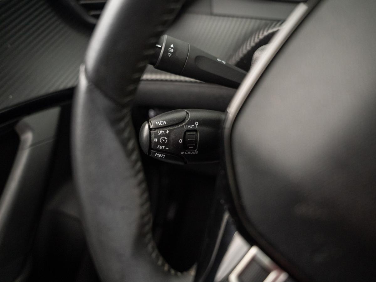peugeot-2008-2022-eletrico-0cc