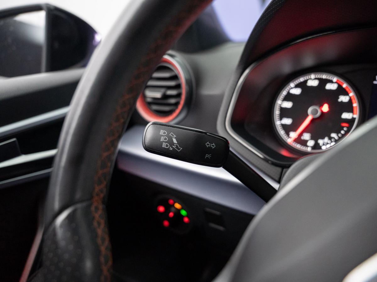 seat-arona-2023-gasolina-999cc