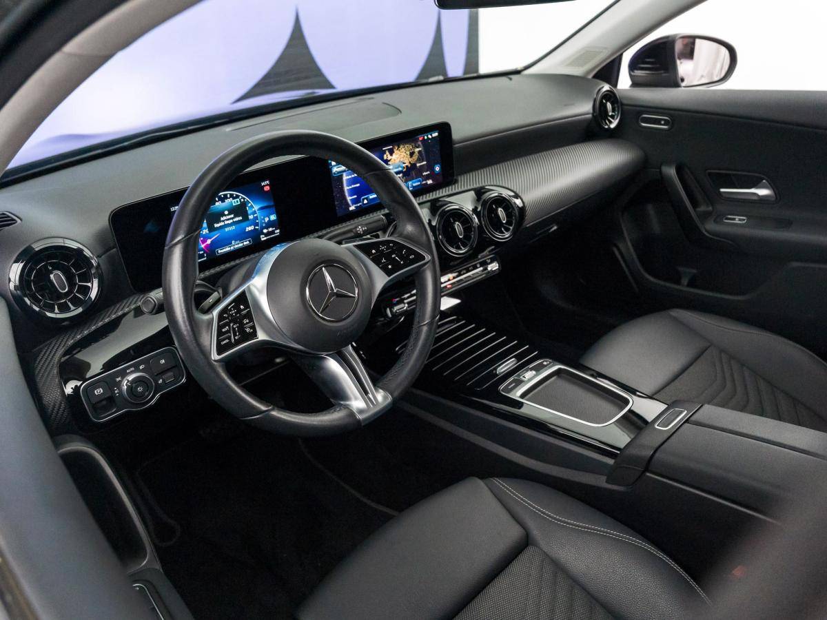 mercedes-benz-classe-a-2024-hibrido-a-gasolina-1332cc