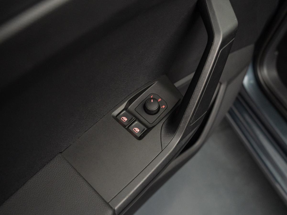 seat-ibiza-2023-gasolina-999cc