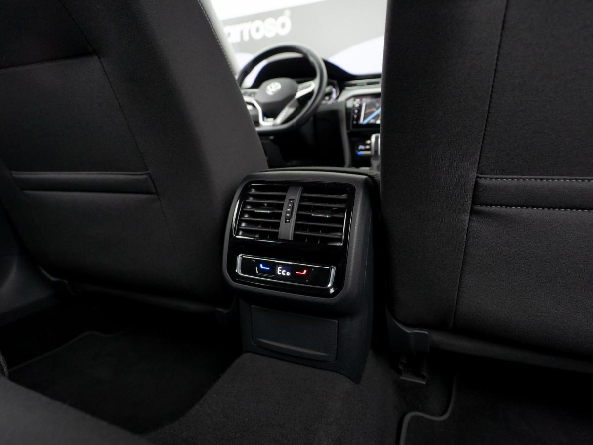 volkswagen-passat-variant-2023-hibrido-a-gasolina-1395cc