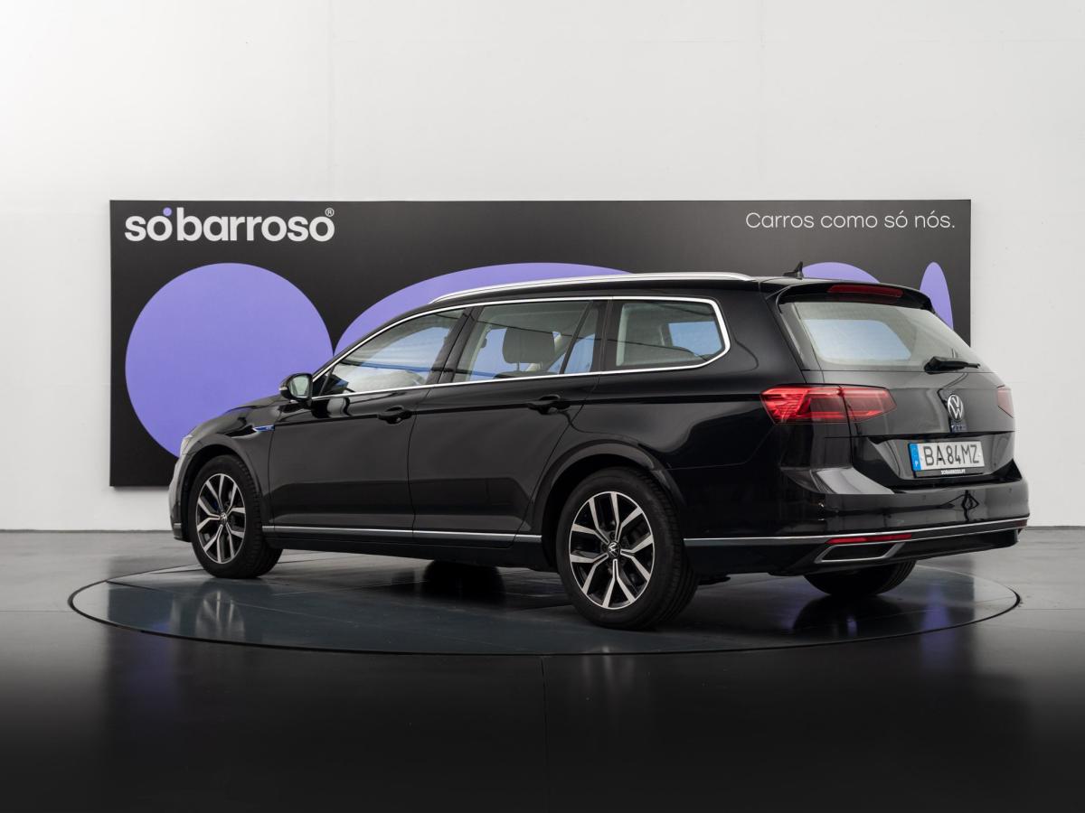 volkswagen-passat-variant-2023-hibrido-a-gasolina-1395cc