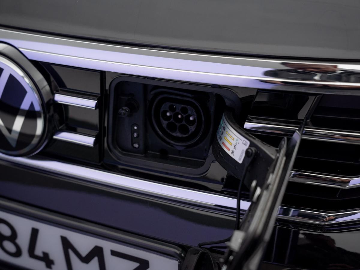 volkswagen-passat-variant-2023-hibrido-a-gasolina-1395cc