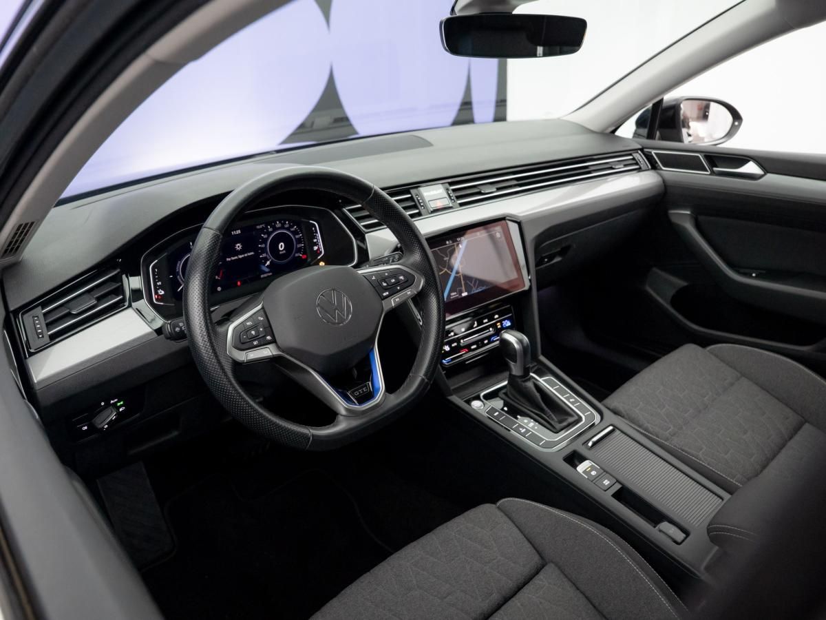 volkswagen-passat-variant-2023-hibrido-a-gasolina-1395cc