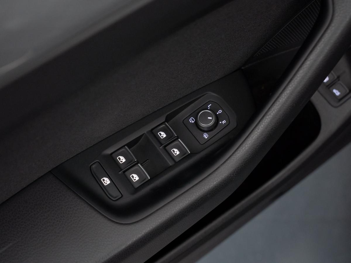 volkswagen-passat-variant-2023-hibrido-a-gasolina-1395cc