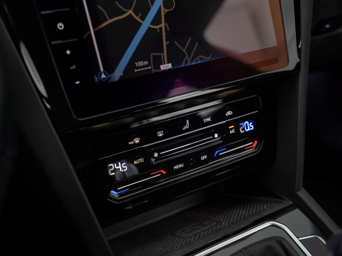 volkswagen-passat-variant-2023-hibrido-a-gasolina-1395cc