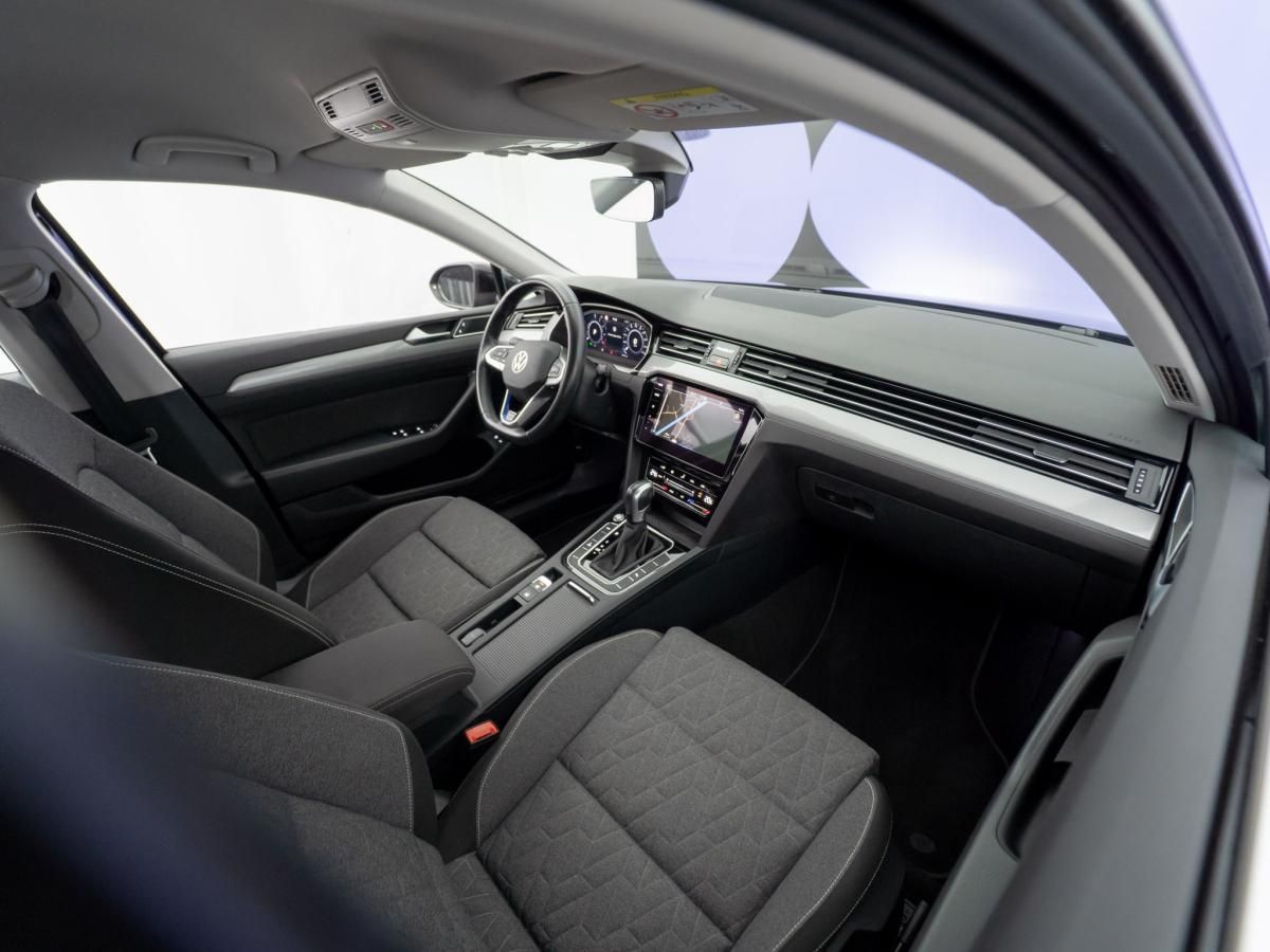 volkswagen-passat-variant-2023-hibrido-a-gasolina-1395cc