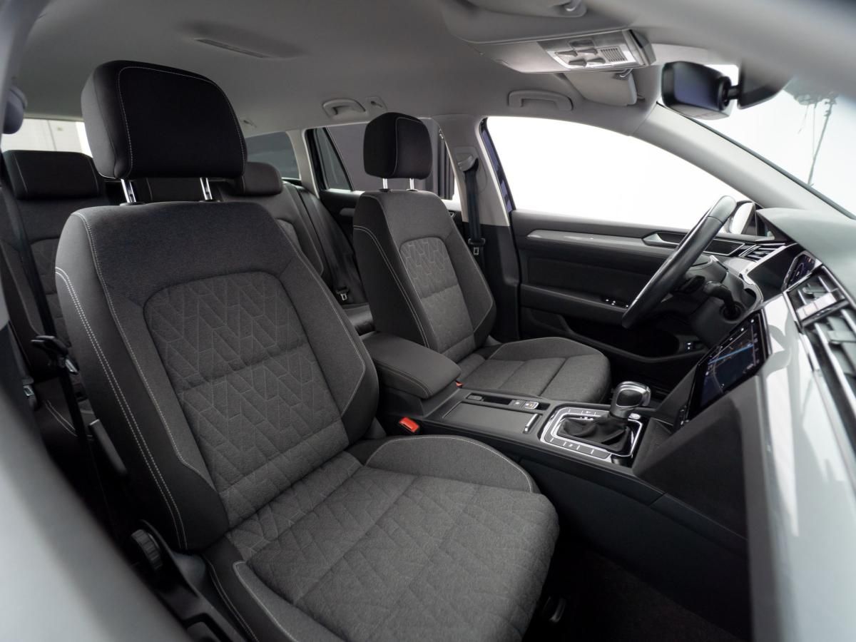 volkswagen-passat-variant-2023-hibrido-a-gasolina-1395cc