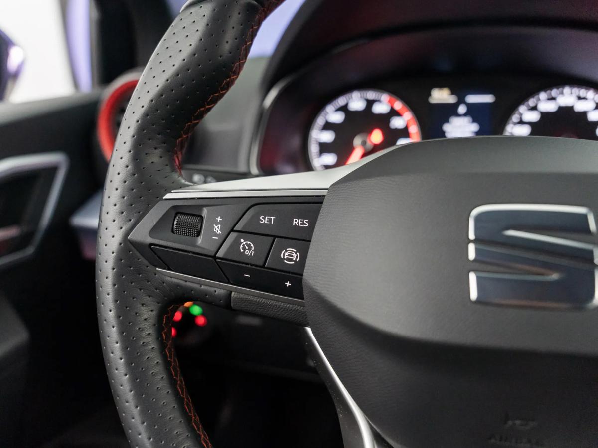 seat-arona-2023-gasolina-999cc