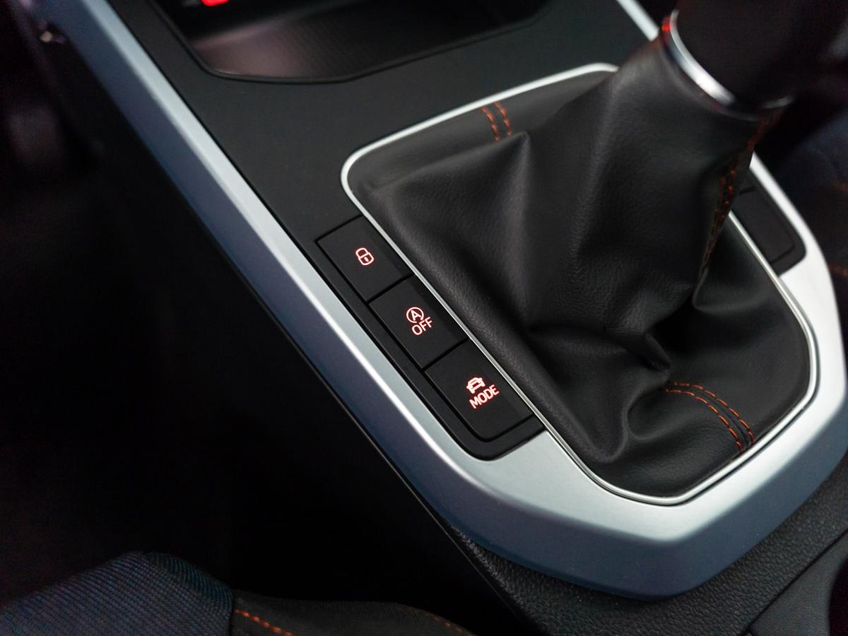 seat-arona-2023-gasolina-999cc