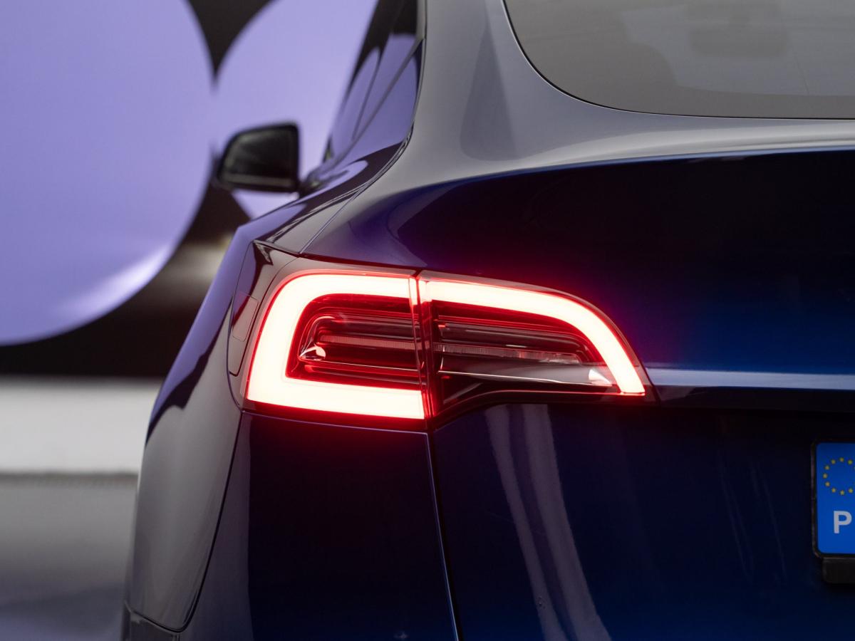 tesla-model-y-2024-eletrico-500cc