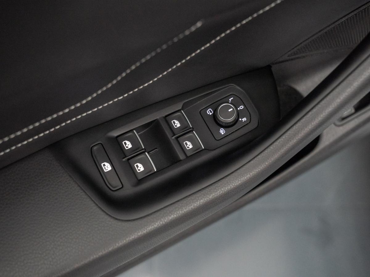 volkswagen-arteon-2023-hibrido-a-gasolina-1395cc