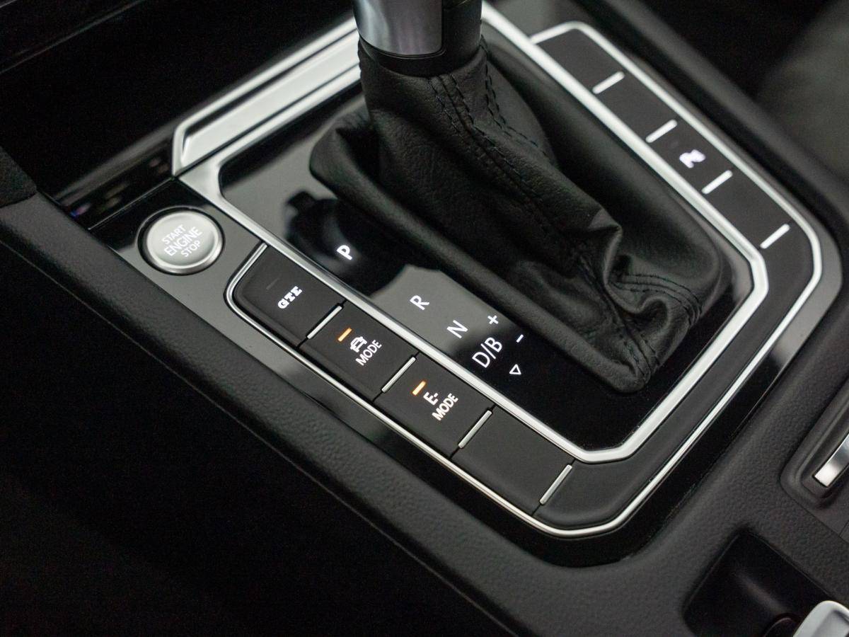 volkswagen-arteon-2023-hibrido-a-gasolina-1395cc