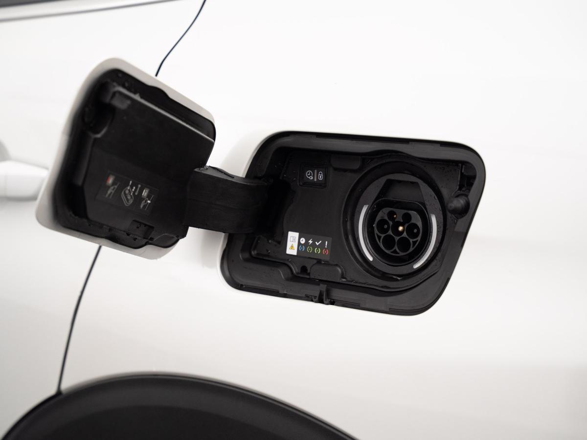 peugeot-3008-2021-hibrido-a-gasolina-1598cc
