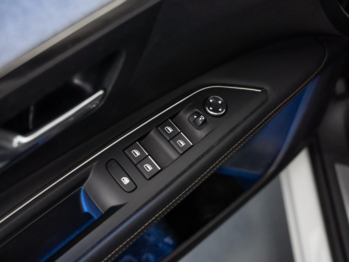 peugeot-3008-2021-hibrido-a-gasolina-1598cc