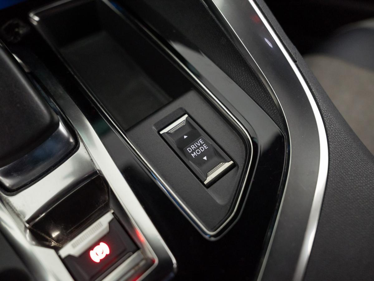 peugeot-3008-2021-hibrido-a-gasolina-1598cc