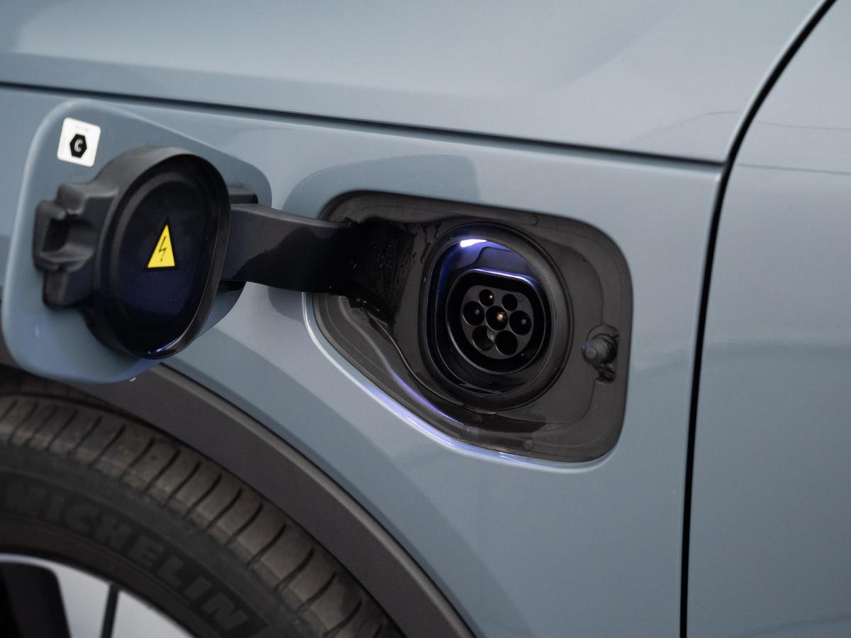 volvo-xc40-2021-hibrido-a-gasolina-1477cc