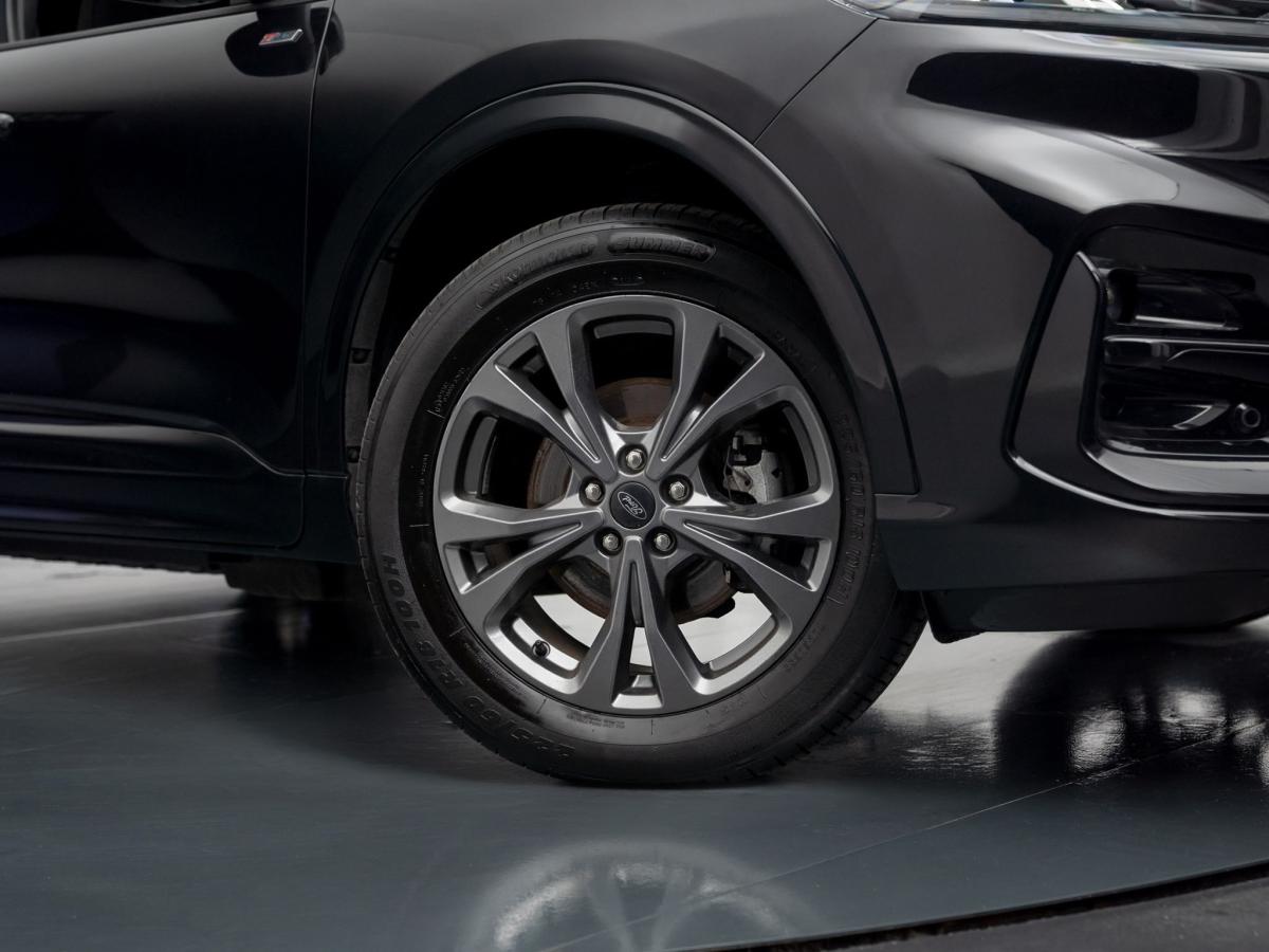 ford-kuga-2022-hibrido-a-gasolina-2488cc