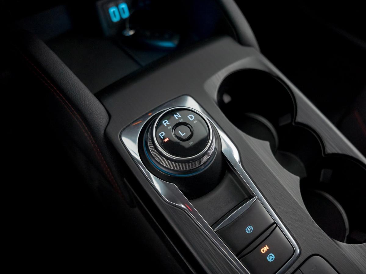 ford-kuga-2022-hibrido-a-gasolina-2488cc