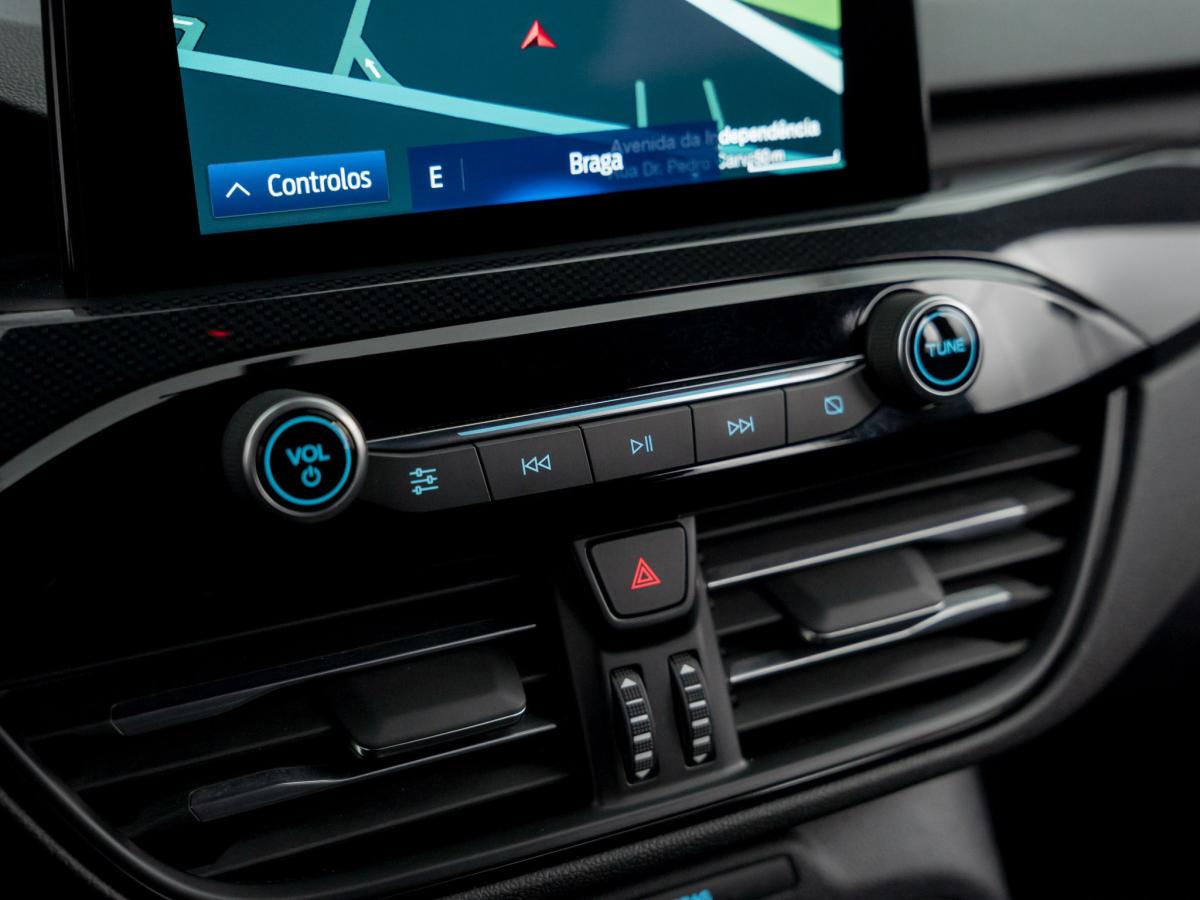 ford-kuga-2022-hibrido-a-gasolina-2488cc