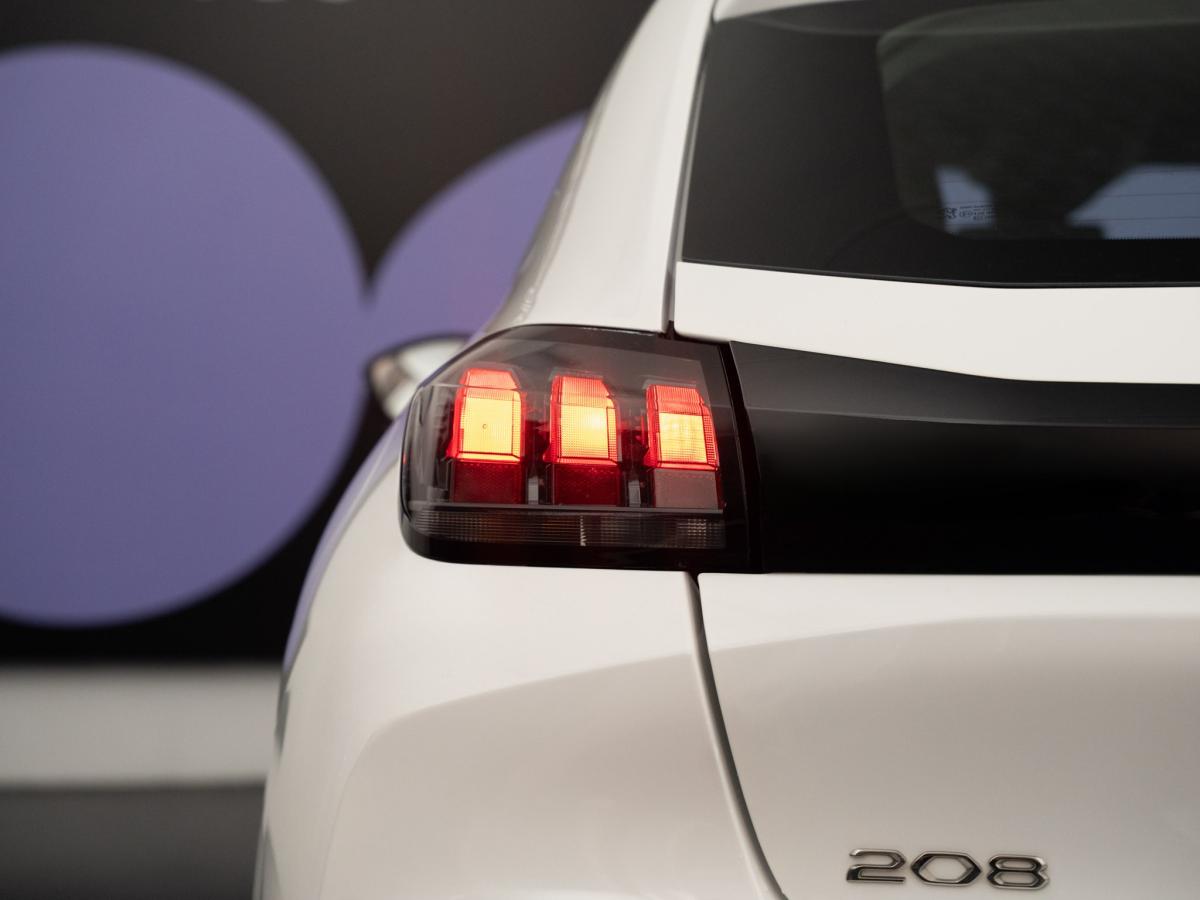 peugeot-208-2022-gasolina-1199cc