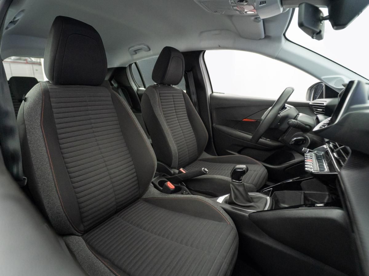 peugeot-208-2022-gasolina-1199cc