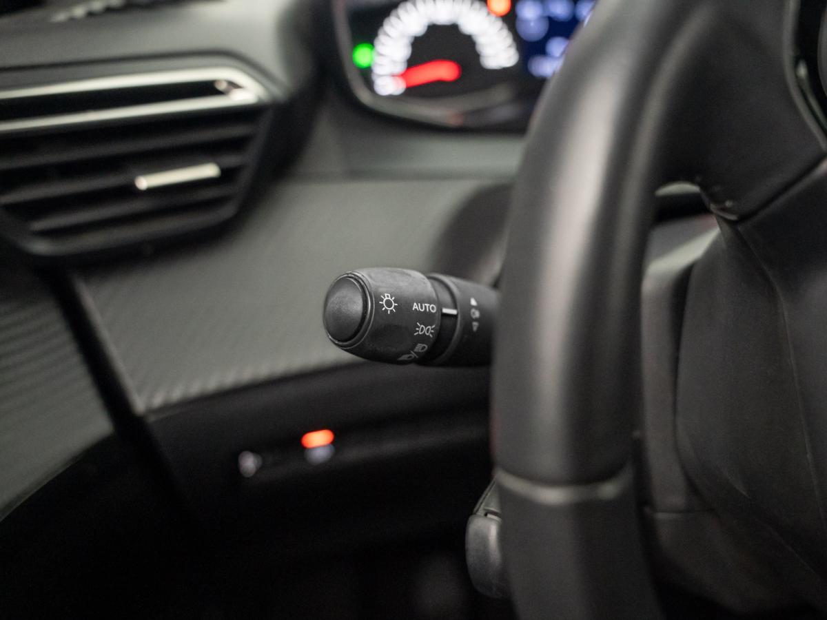 peugeot-208-2022-gasolina-1199cc