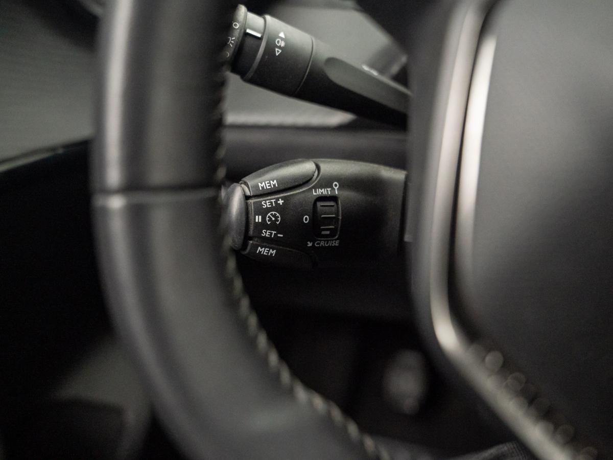 peugeot-208-2022-gasolina-1199cc