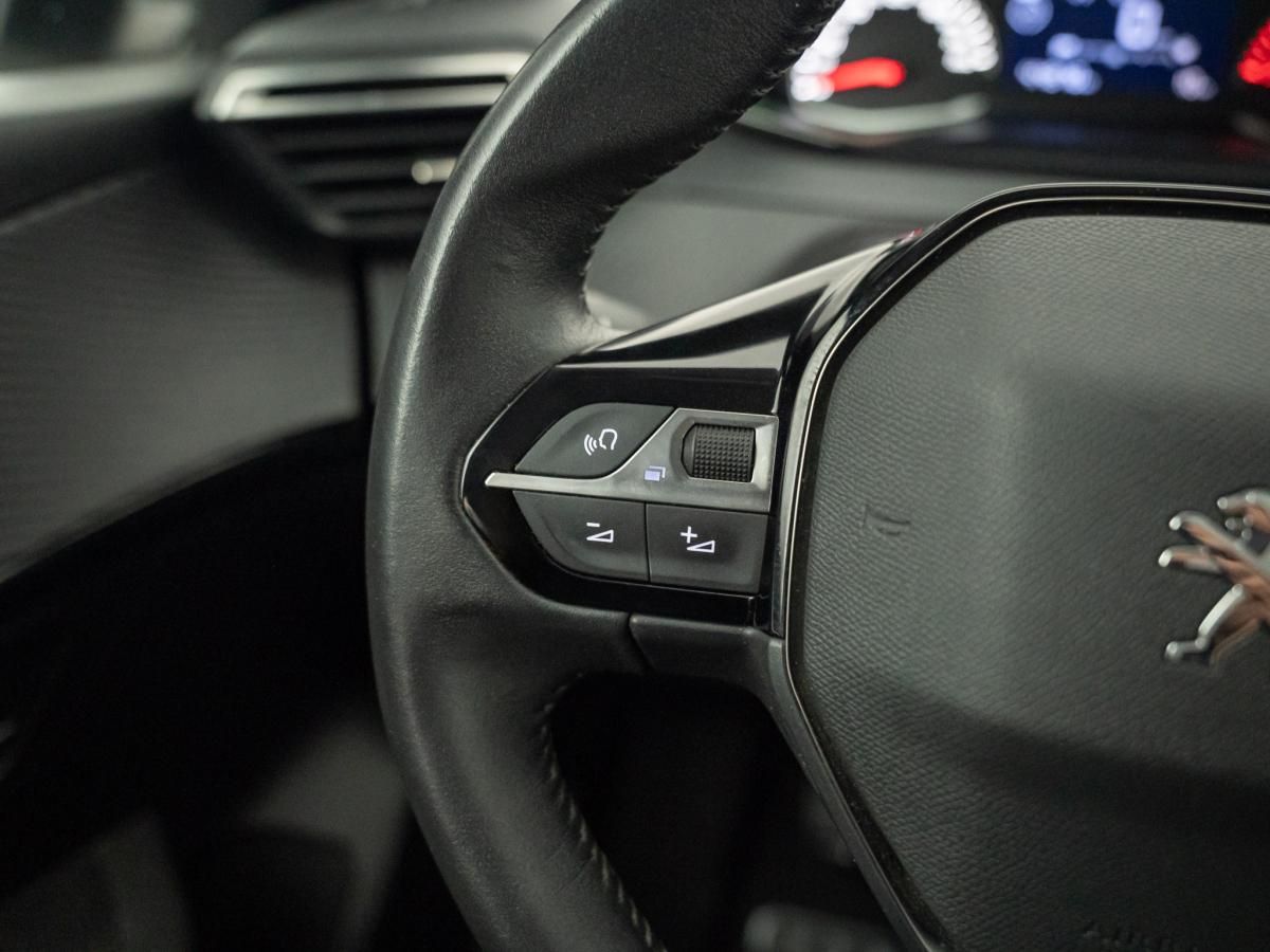 peugeot-208-2022-gasolina-1199cc