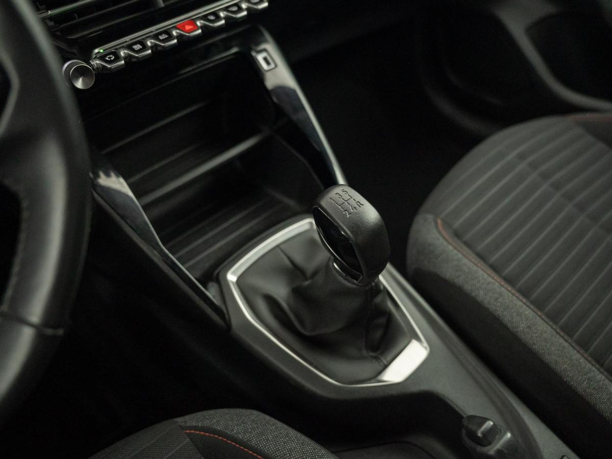 peugeot-208-2022-gasolina-1199cc