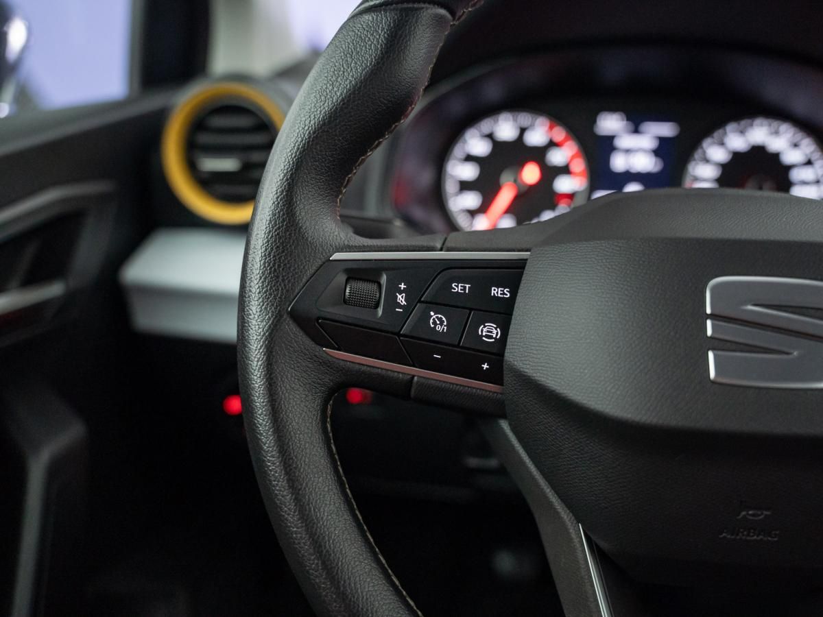 seat-arona-2022-gasolina-999cc
