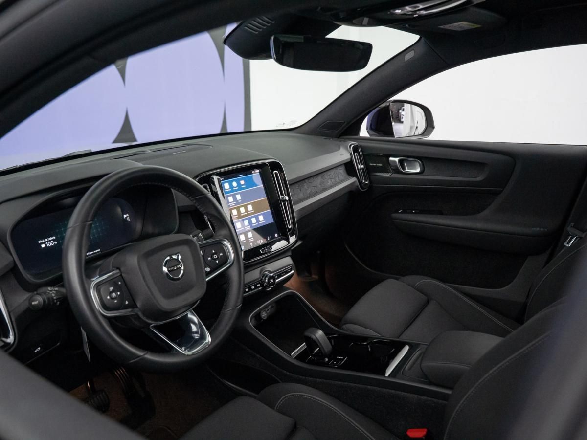 volvo-c40-2023-eletrico-500cc