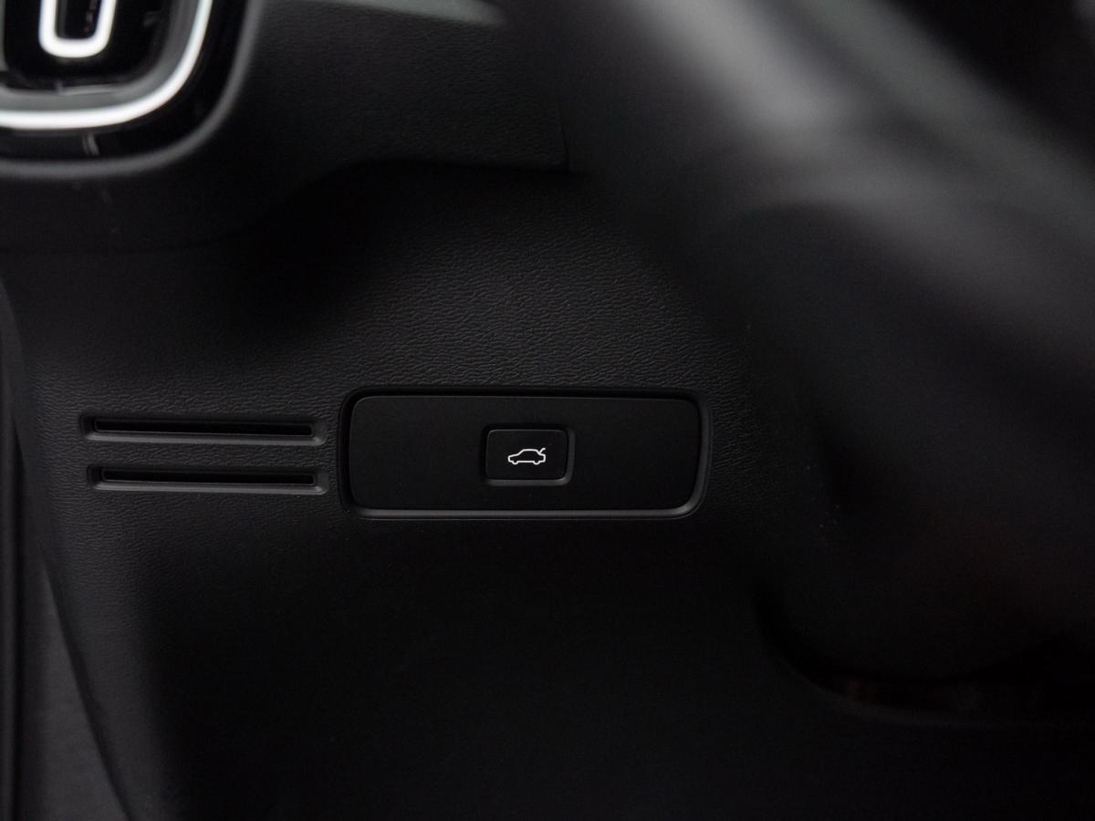 volvo-c40-2023-eletrico-500cc