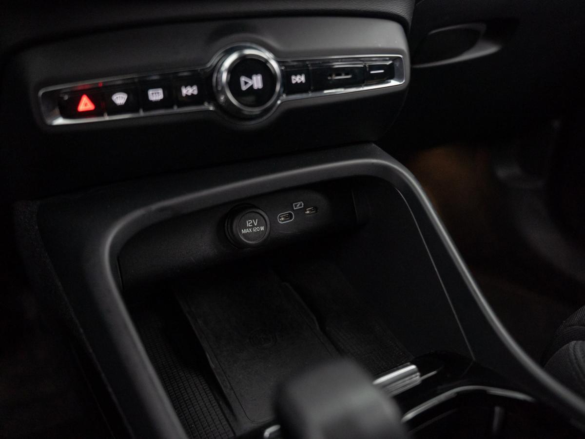 volvo-c40-2023-eletrico-500cc