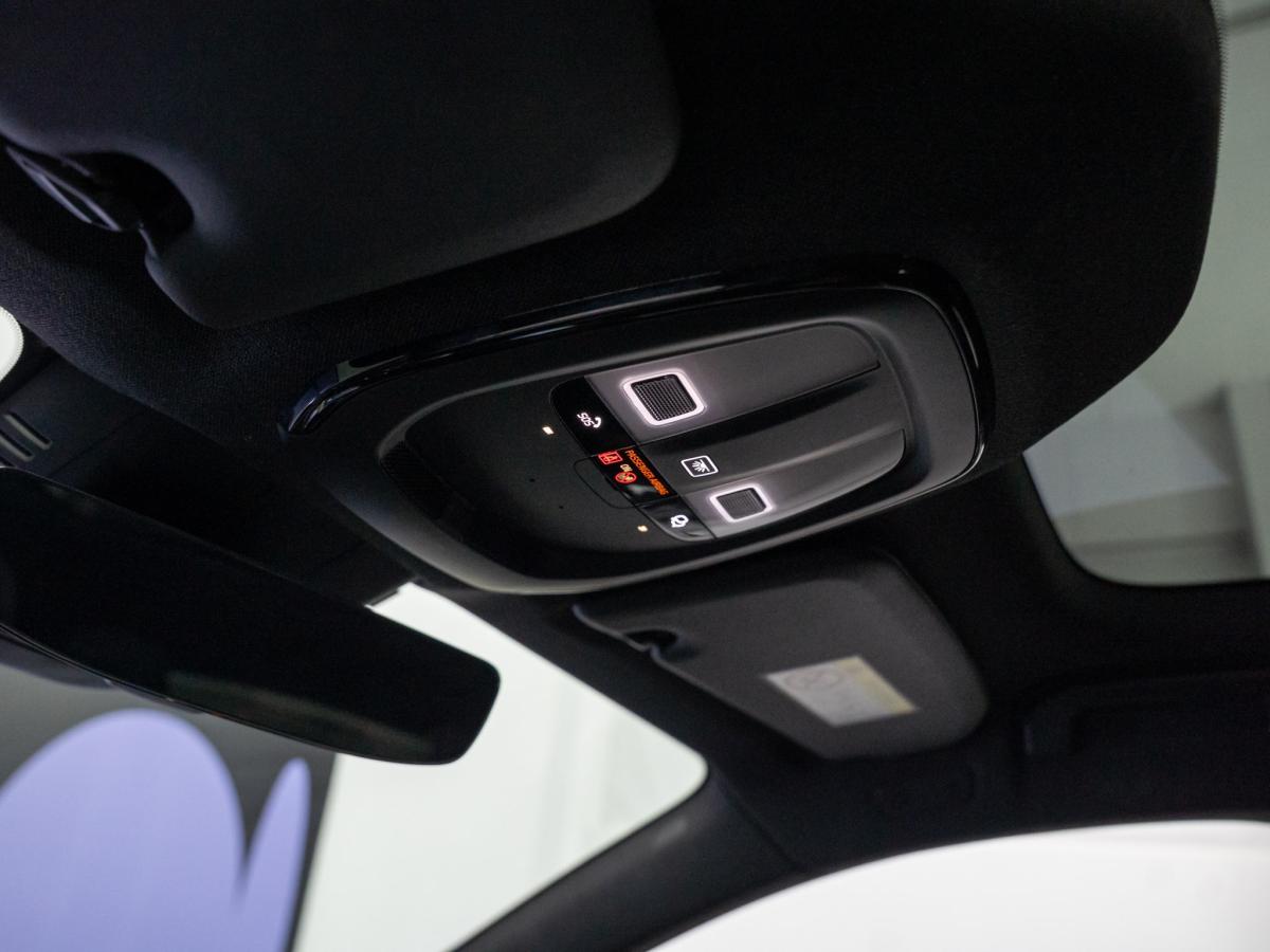 volvo-c40-2023-eletrico-500cc