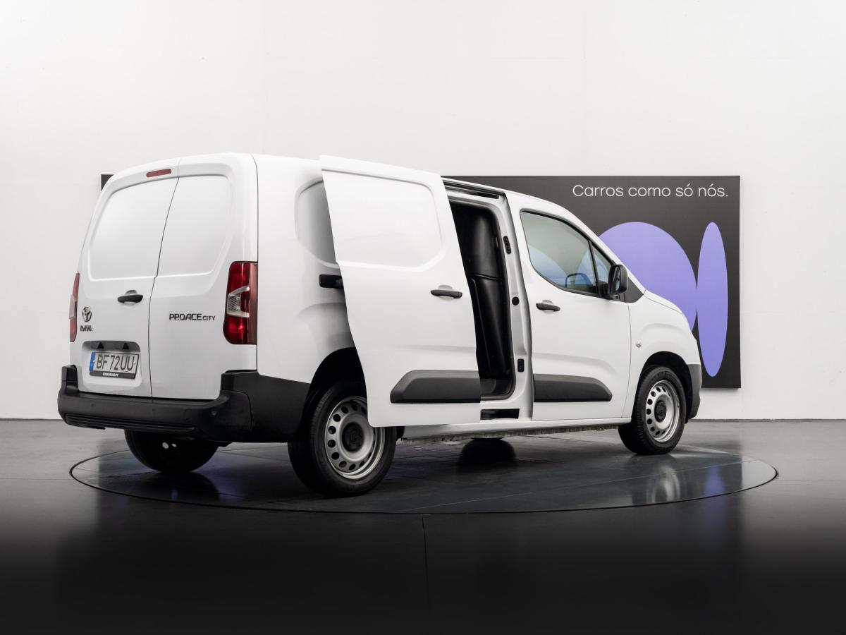toyota-proace-2023-diesel-1499cc
