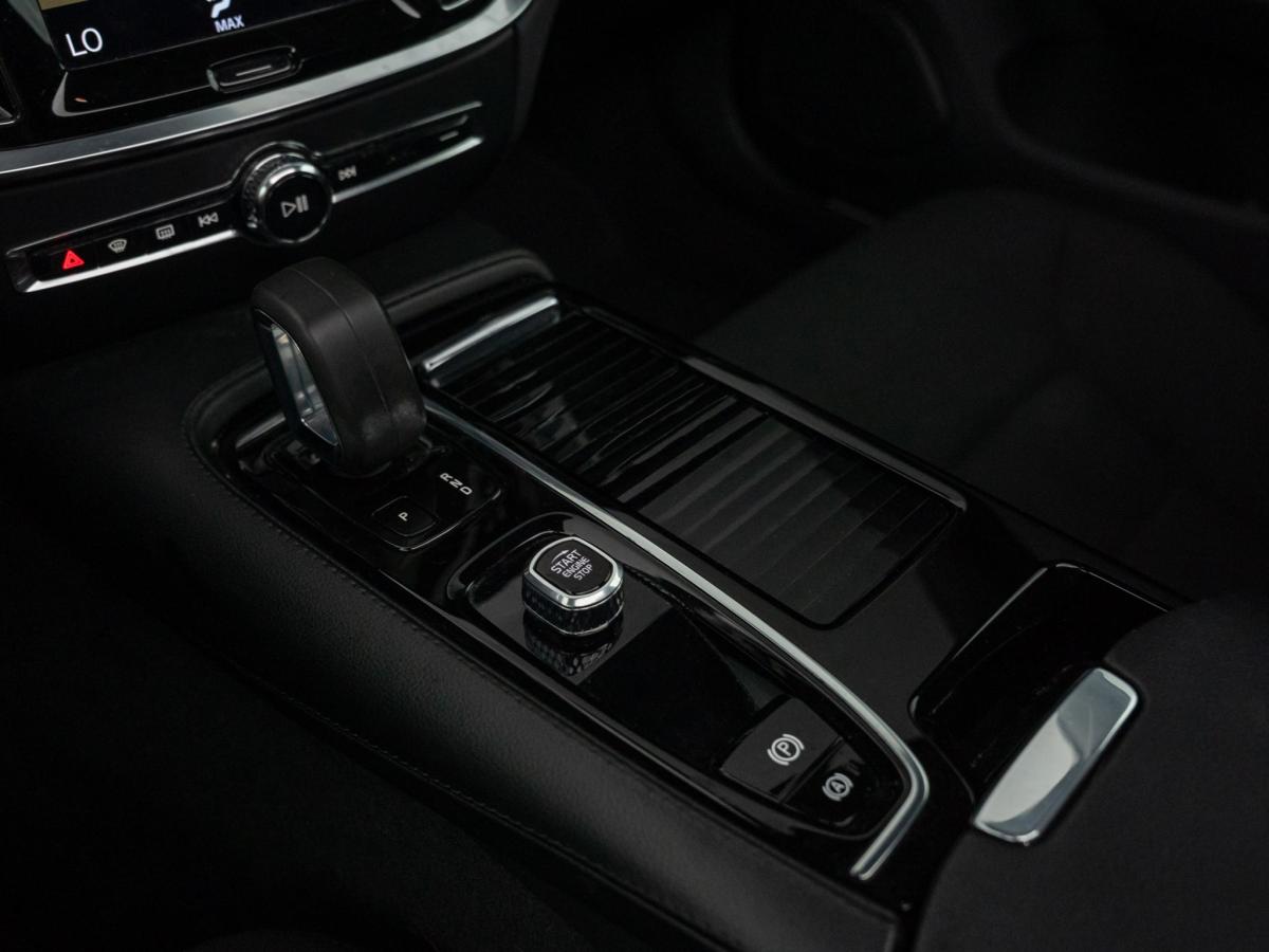 volvo-v60-2021-hibrido-a-gasolina-1969cc