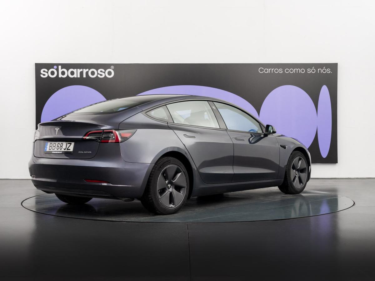tesla-model-3-2023-eletrico-500cc