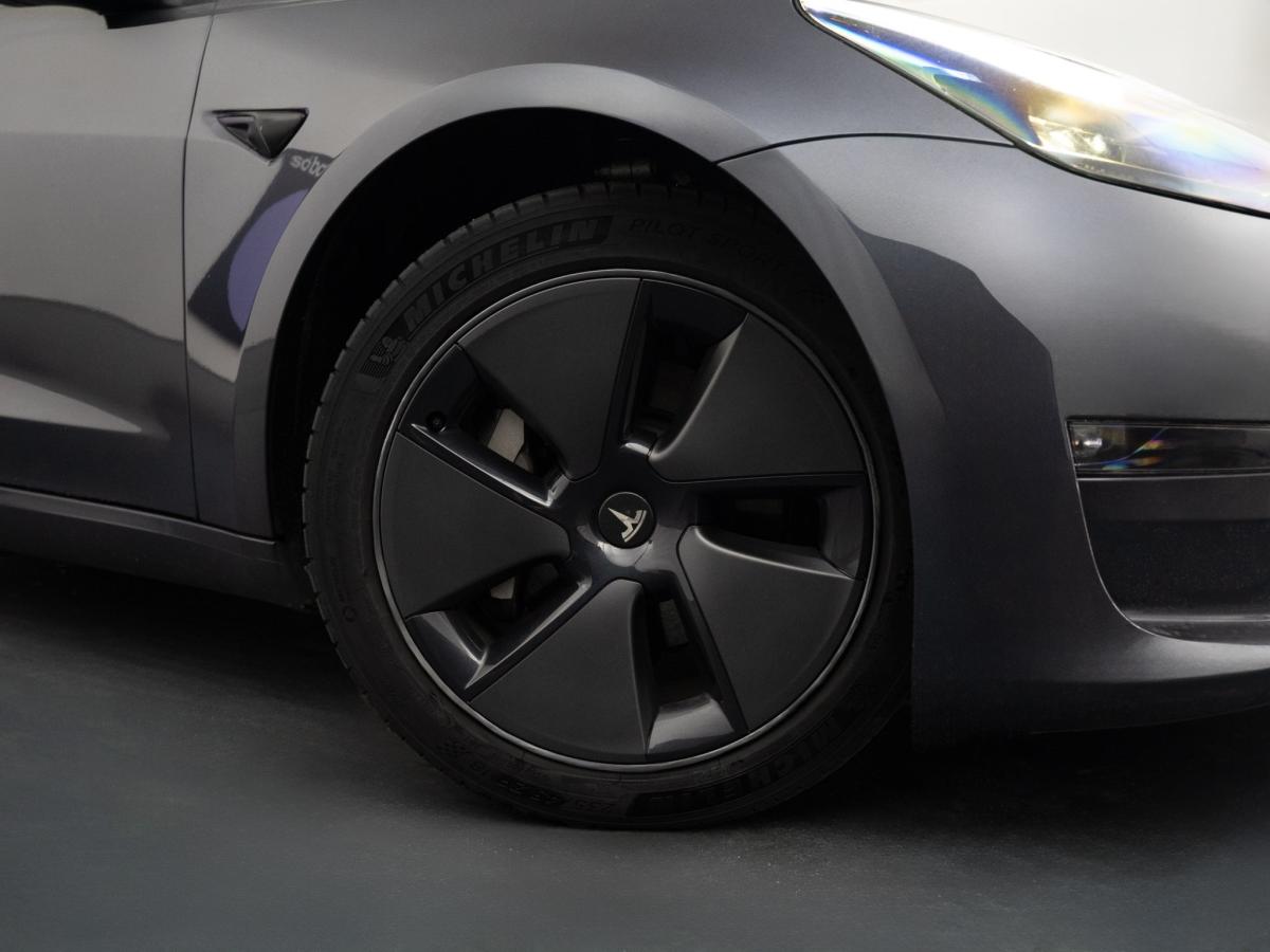 tesla-model-3-2023-eletrico-500cc
