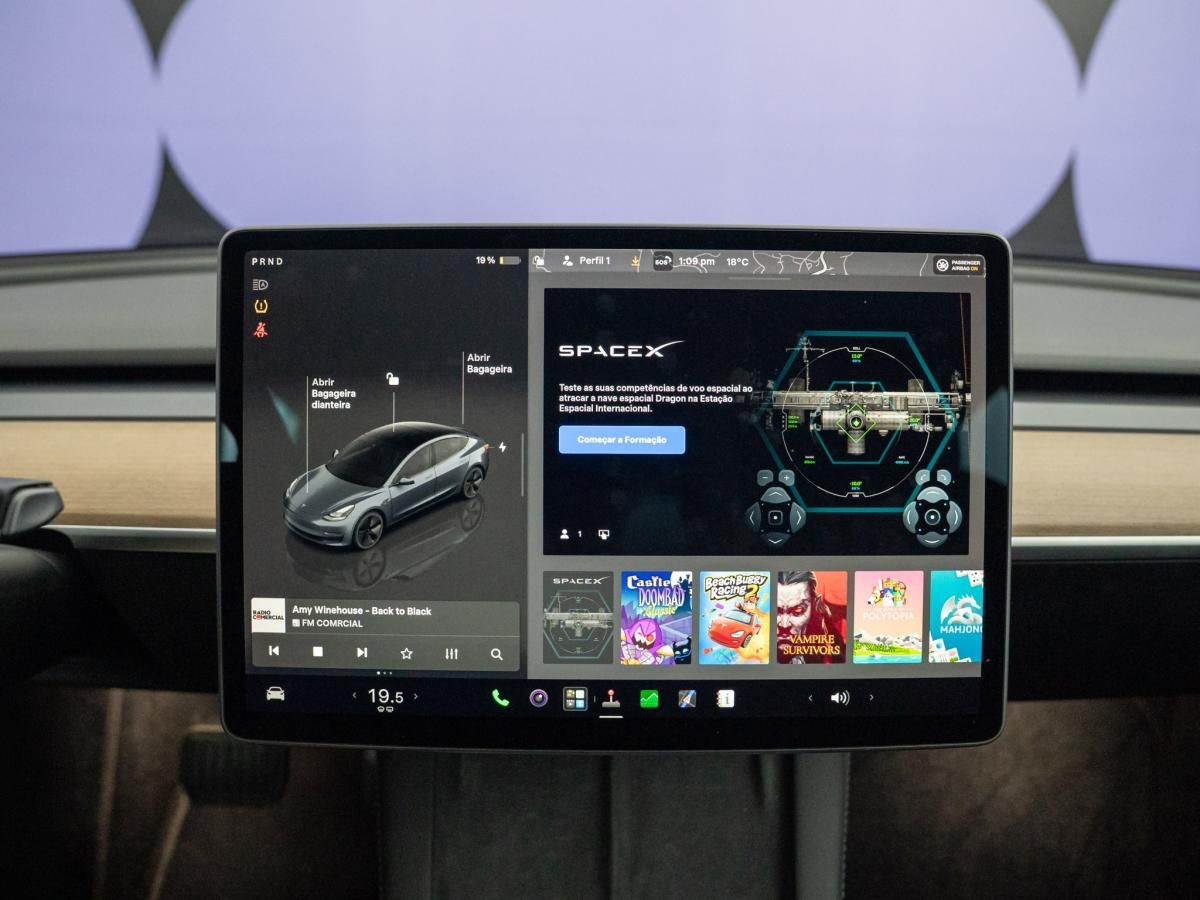 tesla-model-3-2023-eletrico-500cc