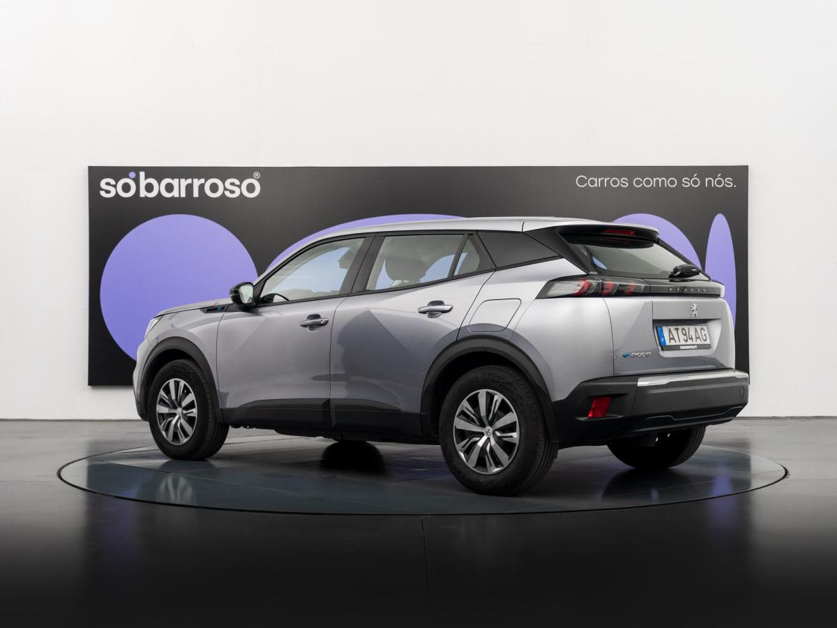 peugeot-2008-2022-eletrico-500cc