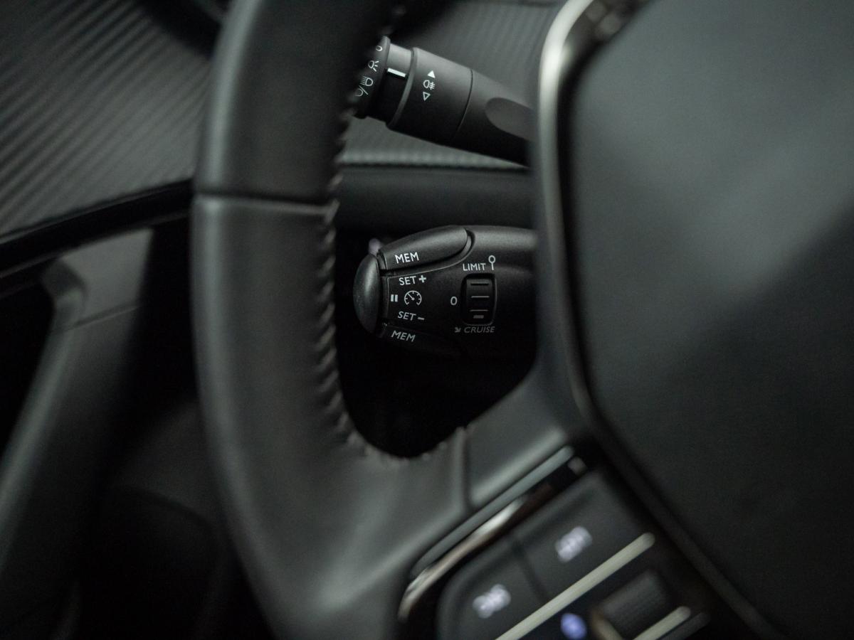 peugeot-2008-2022-eletrico-500cc