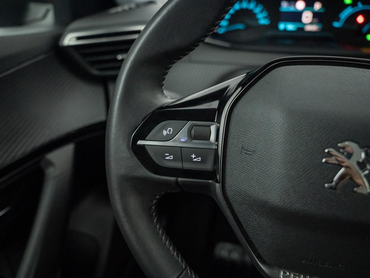 peugeot-2008-2022-eletrico-500cc