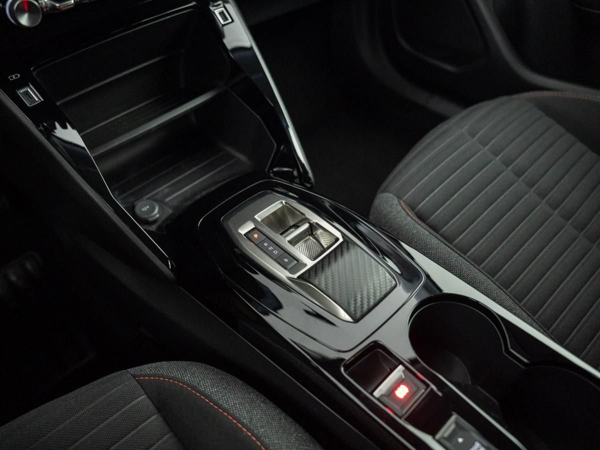 peugeot-2008-2022-eletrico-500cc